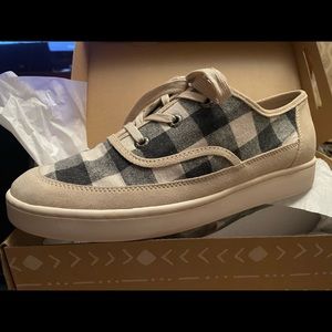 Zodiac Womens Cheezburger Suede & Flannel Casual Fashion Sneakers
